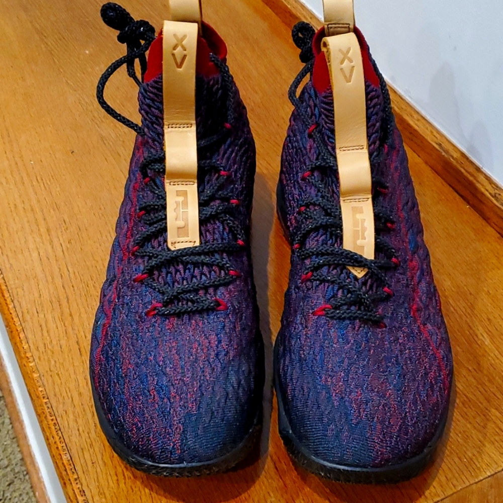 LeBron 15 "New Heights" atomic blue and red size 11 US like new